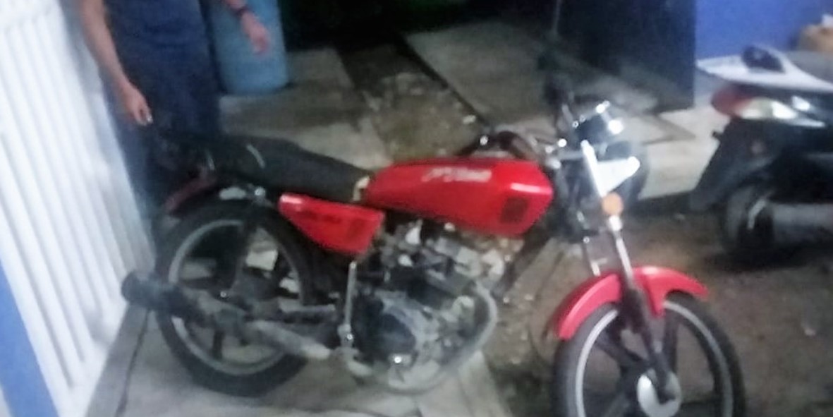 La Policía de Jalpa de Méndez recupera motocicleta robada.